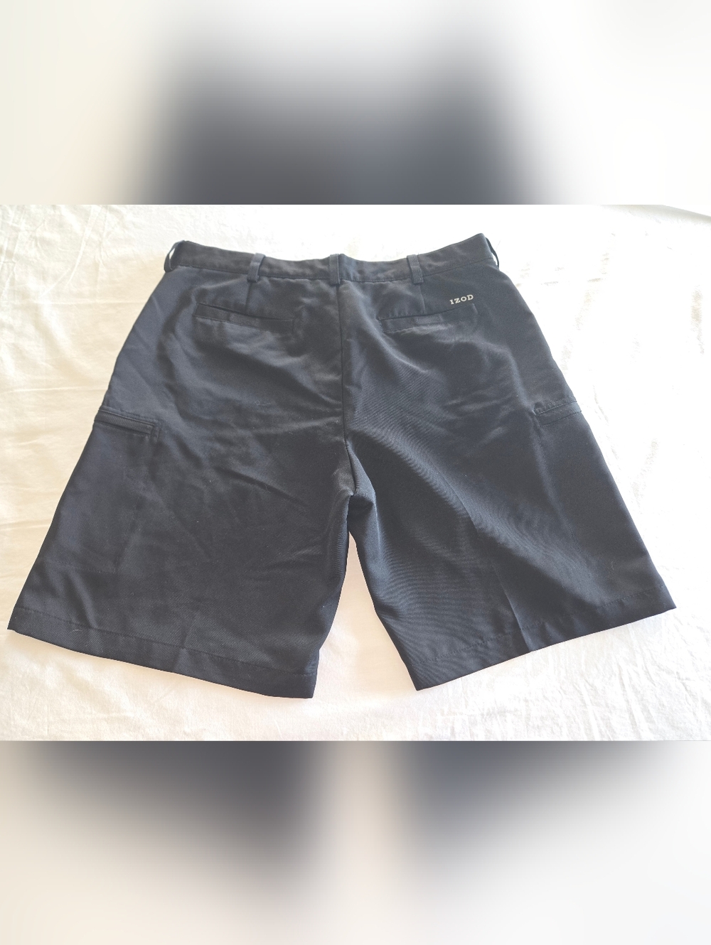 IZOD Golf - Classic Black Golf Shorts - (36)